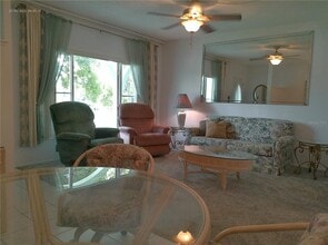 2011 Australia Way W in Clearwater, FL - Building Photo - Building Photo