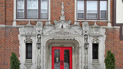 Edgewater Park Manor in Cleveland, OH - Building Photo - Building Photo