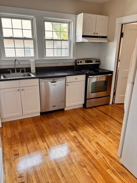 15 Chester Rd in Belmont, MA - Building Photo