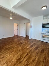 4172 S Hobart Blvd, Unit 4172 in Los Angeles, CA - Foto de edificio - Building Photo