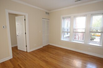 3216 N Clifton Ave, Unit J00P in Chicago, IL - Foto de edificio - Building Photo