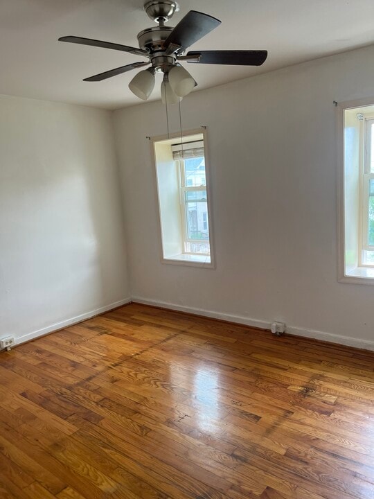 53 E Wood St in Norristown, PA - Foto de edificio