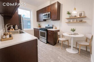 191-13 42nd Ave, Unit 2R in Queens, NY - Building Photo - Building Photo