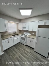 600 90th Ave N in St. Petersburg, FL - Building Photo - Building Photo