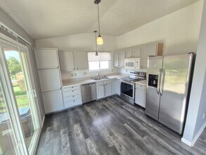 2258 Antoinette Way in Union, KY - Building Photo - Building Photo