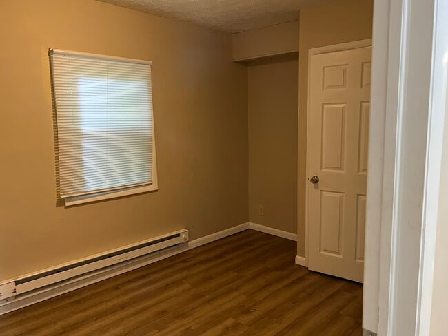1113 S Rogers St, Unit 1113