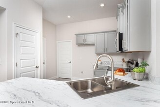 1361 Tupelo Cir in Cocoa, FL - Building Photo - Building Photo