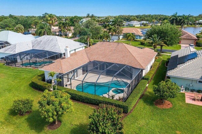 212 SW Whitewood Dr in Port St. Lucie, FL - Building Photo - Building Photo