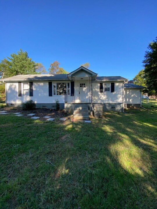 1987 Joe Stephens Rd-Unit -1987 Joe S Apt 1 in Morristown, TN - Building Photo