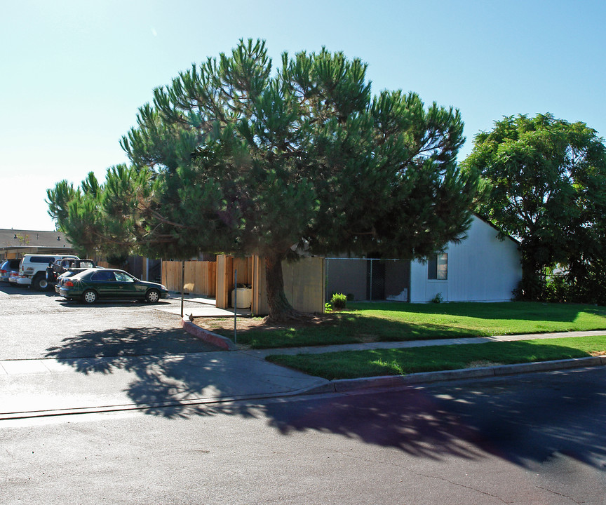 425 S Maple Ave in Fresno, CA - Foto de edificio