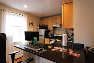 130 Saint Marys St, Unit 8 in Boston, MA - Building Photo