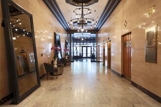 460 S Spring St, Unit 1207 in Los Angeles, CA - Foto de edificio - Building Photo