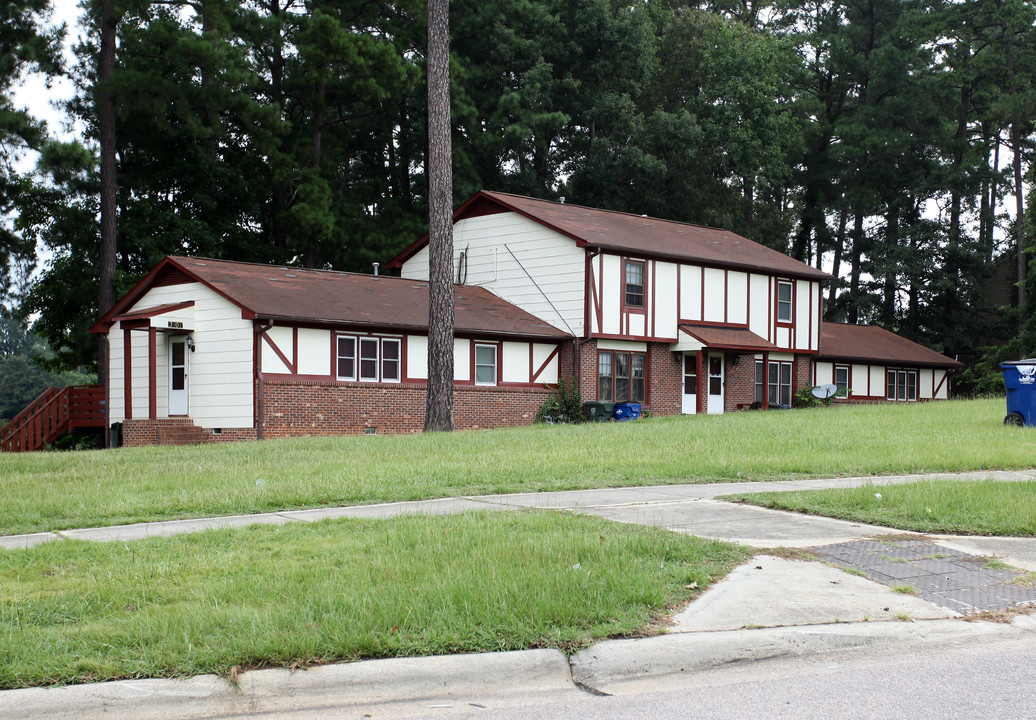 3107 New Hope Church Rd in Raleigh, NC - Foto de edificio