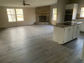 200 Hidden Farm Rd in Middlesboro, KY - Building Photo - Building Photo