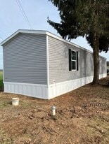 673 Rexmont Rd in Lebanon, PA - Building Photo