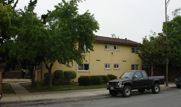 Rainbow Gardens in San Jose, CA - Building Photo - Building Photo