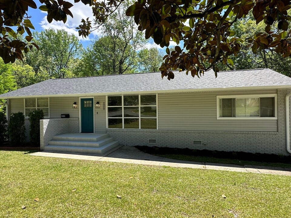 4848 Gilmore Dr in Charlotte, NC - Building Photo