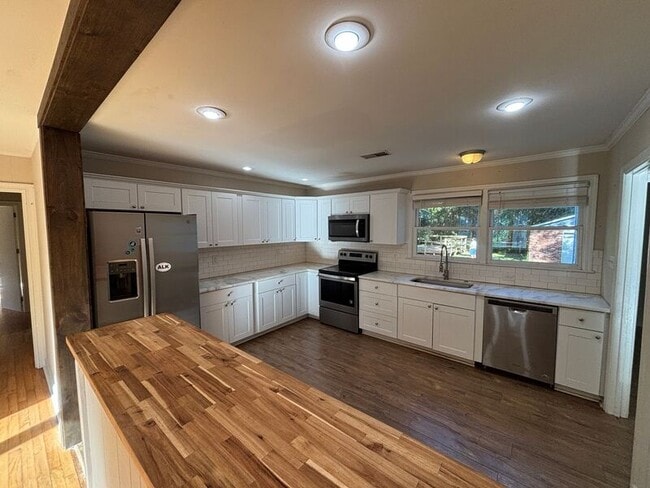 816 Savage Rd