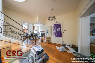 1714 Beacon St, Unit 2 in Brookline, MA - Building Photo - Building Photo