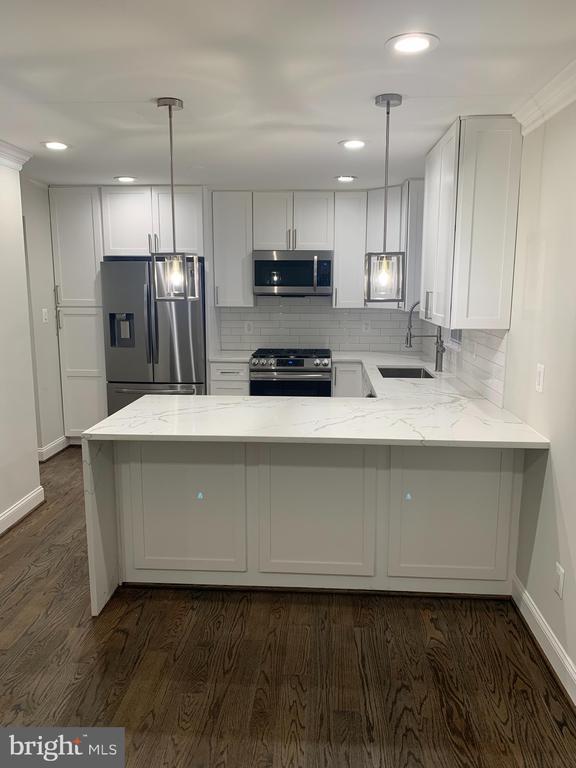5430 Lighthouse Ln in Burke, VA - Building Photo - Building Photo