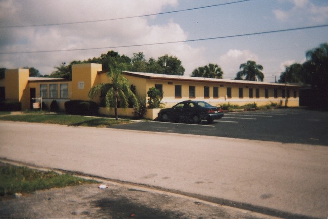 Top O Town Apartments in Clearwater, FL - Building Photo - Building Photo