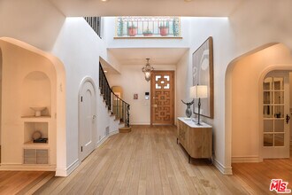 628 Elm Dr in Beverly Hills, CA - Building Photo - Building Photo