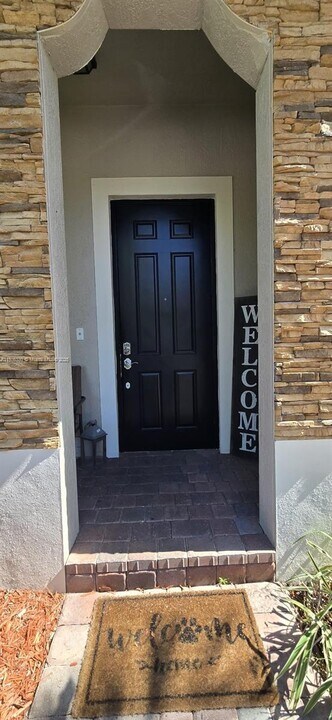 11326 SW 232nd Ter in Homestead, FL - Building Photo