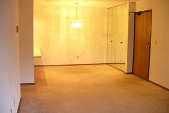 203 Ski Ct in Madison, WI - Building Photo - Building Photo