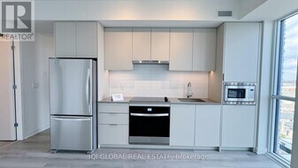 3071 Trafalgar Rd in Oakville, ON - Building Photo