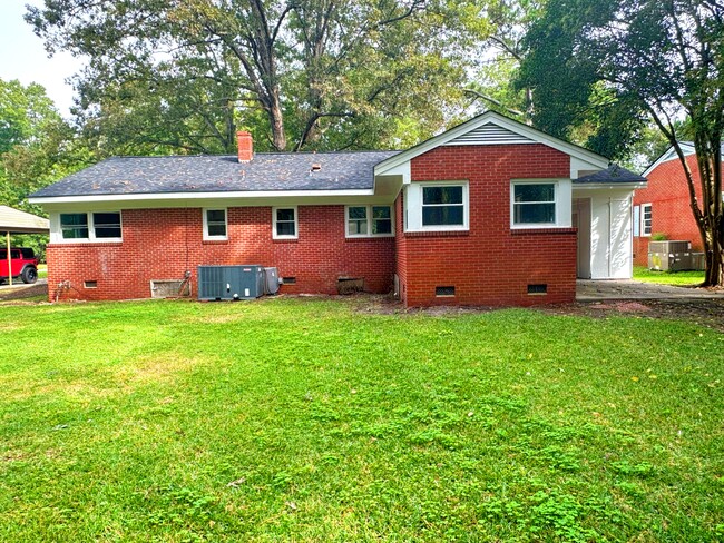 2009 Bedford Rd in Rocky Mount, NC - Building Photo - Building Photo