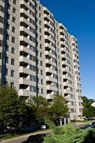 Highview Glen in London, ON - Building Photo