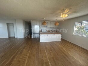 2287 Oxford Ave in Encinitas, CA - Building Photo - Building Photo