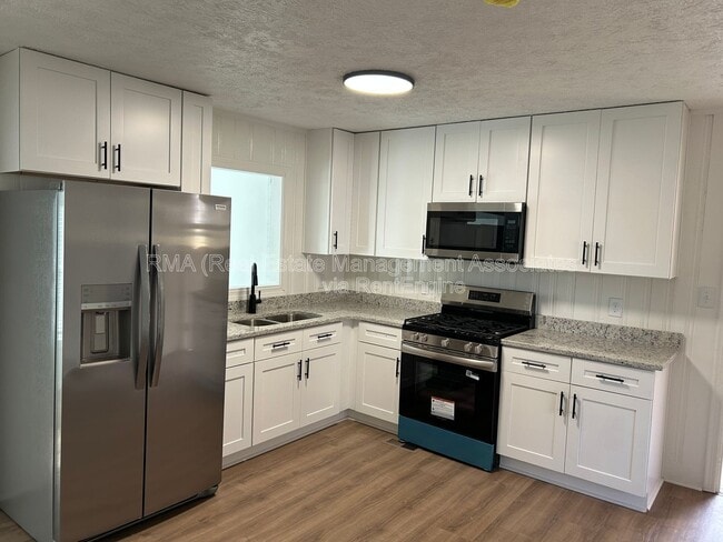 216 Hillandale Dr in Griffin, GA - Building Photo - Building Photo