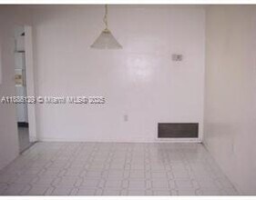 2430 NW 83rd Way in Sunrise, FL - Building Photo - Building Photo