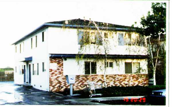 1656 Queen Charlotte Drive in Sunnyvale, CA - Building Photo - Building Photo