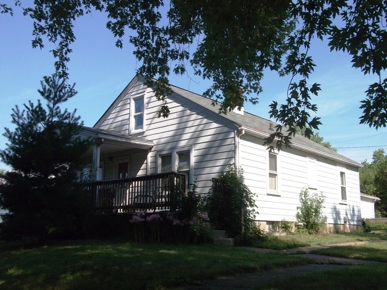 317 E 15th St in Bloomington, IN - Building Photo