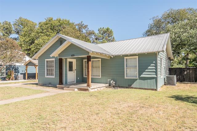 property at 1009 S Waco St