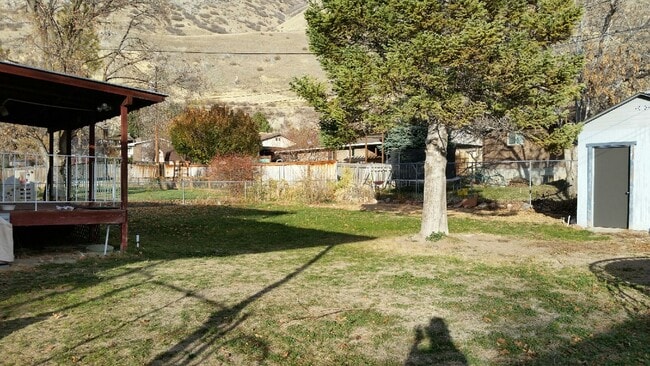 236 N 1040 E St in Springville, UT - Building Photo - Building Photo