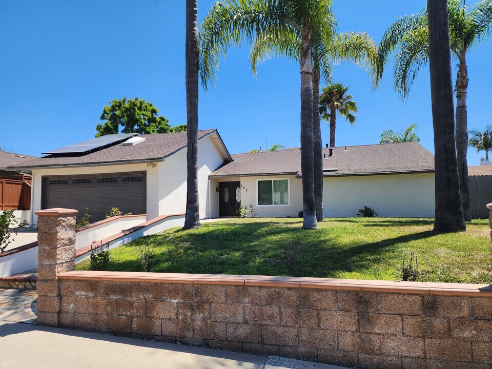 527 Huff St in Vista, CA - Building Photo