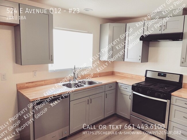 524 E Ave Q-12 in Palmdale, CA - Building Photo - Building Photo