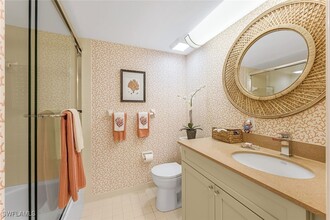 226 3rd St in Bonita Springs, FL - Foto de edificio - Building Photo