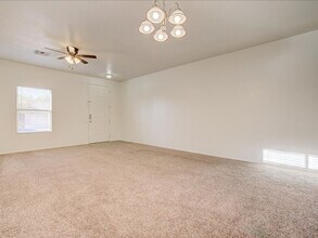 10242 E Madrona Canyon Dr in Tucson, AZ - Foto de edificio - Building Photo