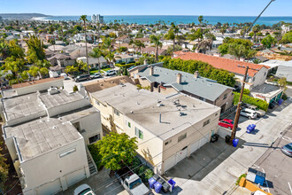 944 Sapphire St in San Diego, CA - Building Photo - Building Photo