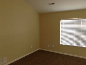 11 Field Crest Dr in Franklin, OH - Building Photo - Building Photo