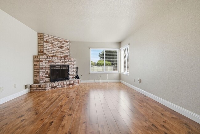 613 Cedar Dr in Watsonville, CA - Building Photo - Building Photo