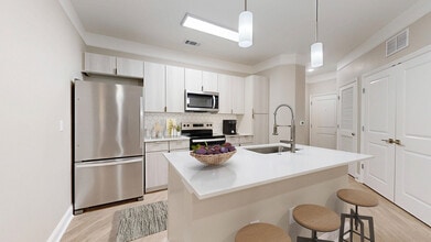 The Retreat at Quail North Apartments in Oklahoma City, OK - Building Photo - Building Photo