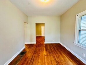 4012 Greenwood Ave in Louisville, KY - Building Photo - Building Photo