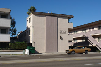 The Crest Apartments in San Diego, CA - Building Photo - Building Photo