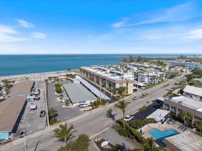 1400 Tarpon Center Dr, Unit 204 in Venice, FL - Building Photo - Building Photo