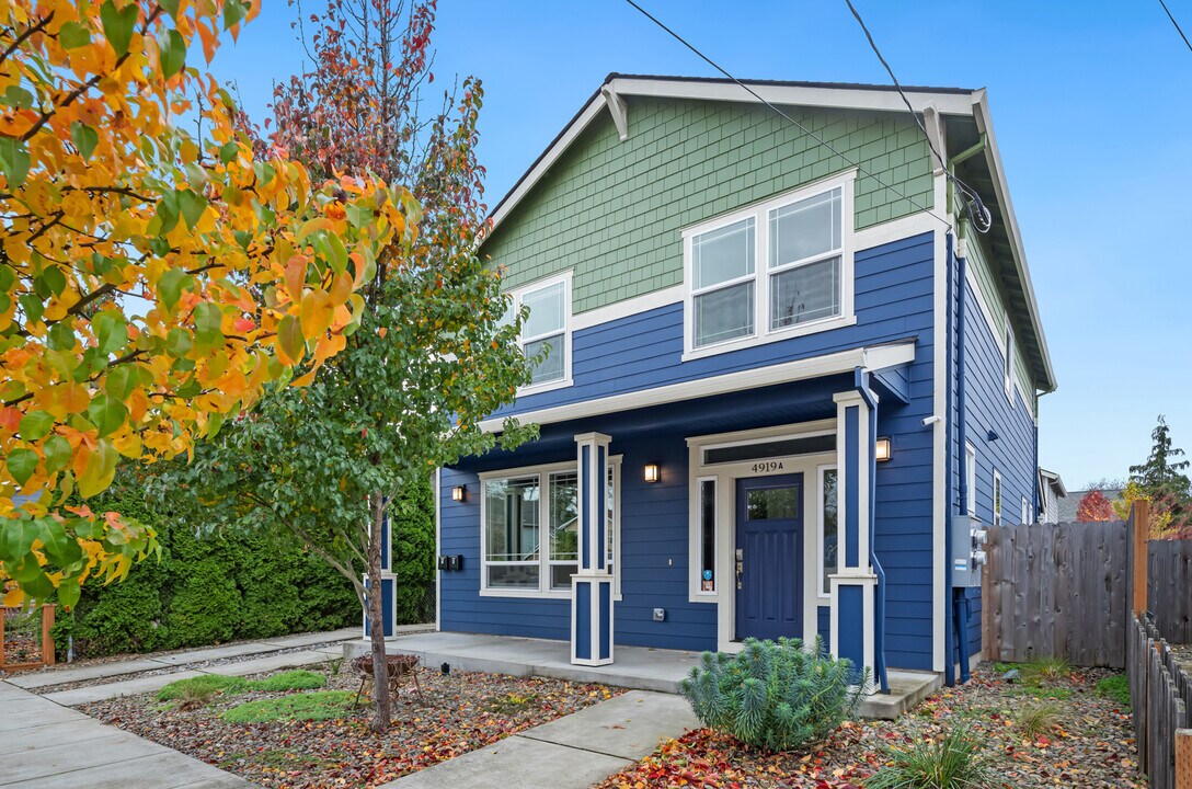 4919 SE 79th Ave in Portland, OR - Building Photo